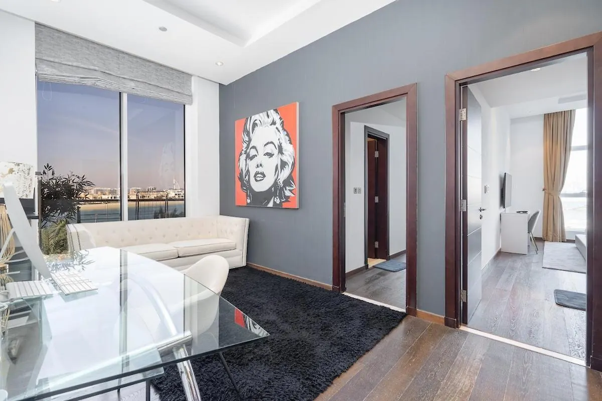 Glorious 3-Bedroom Apartment With Beach Views At Tiara Residences In Palm Jumeirah Dubai United Arab Emirates