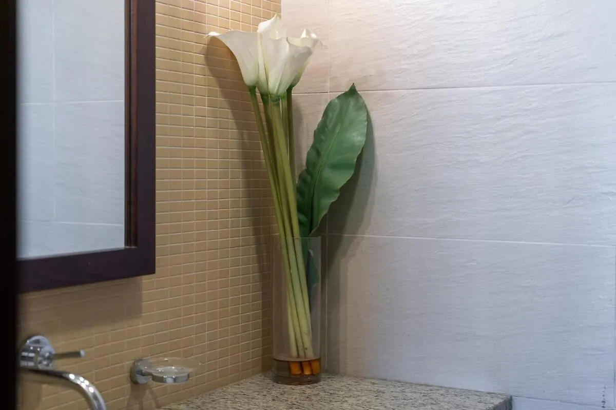 דובאי Glorious 3-Bedroom Apartment With Beach Views At Tiara Residences In Palm Jumeirah