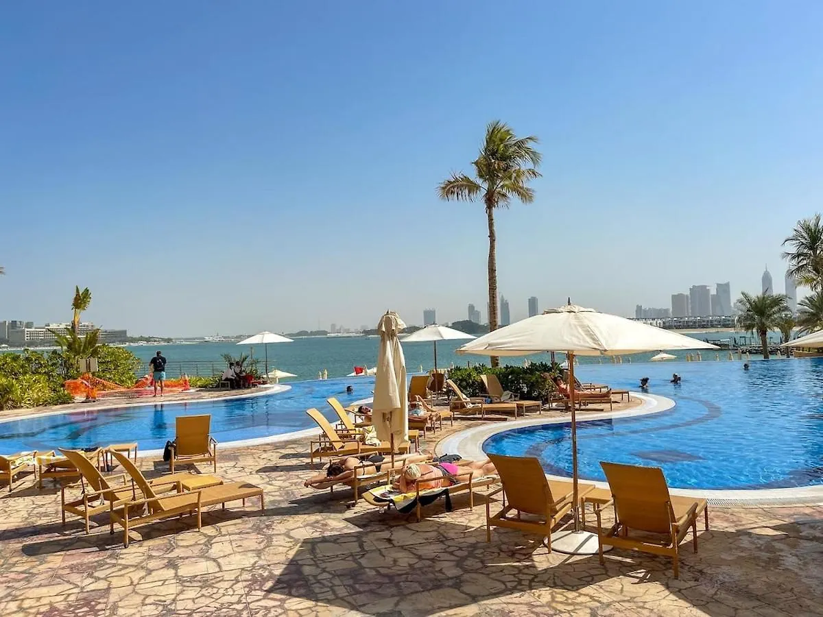 Glorious 3-Bedroom Apartment With Beach Views At Tiara Residences In Palm Jumeirah Dubai United Arab Emirates