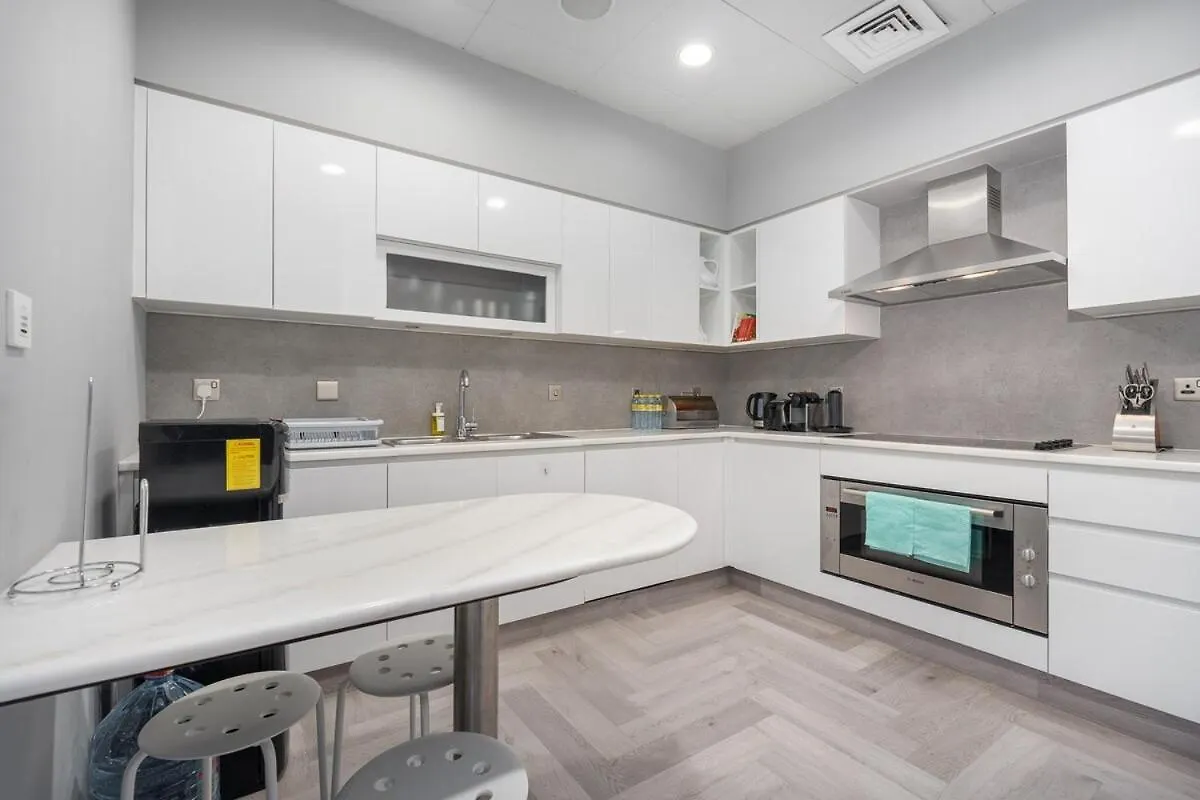 Glorious 3-Bedroom Apartment With Beach Views At Tiara Residences In Palm Jumeirah Dubai