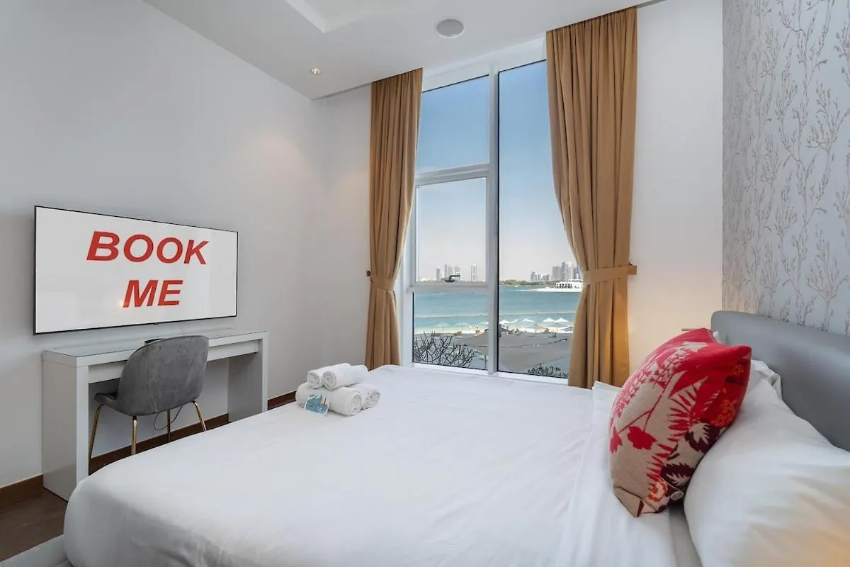 Glorious 3-Bedroom Apartment With Beach Views At Tiara Residences In Palm Jumeirah Dubai 0*,  United Arab Emirates