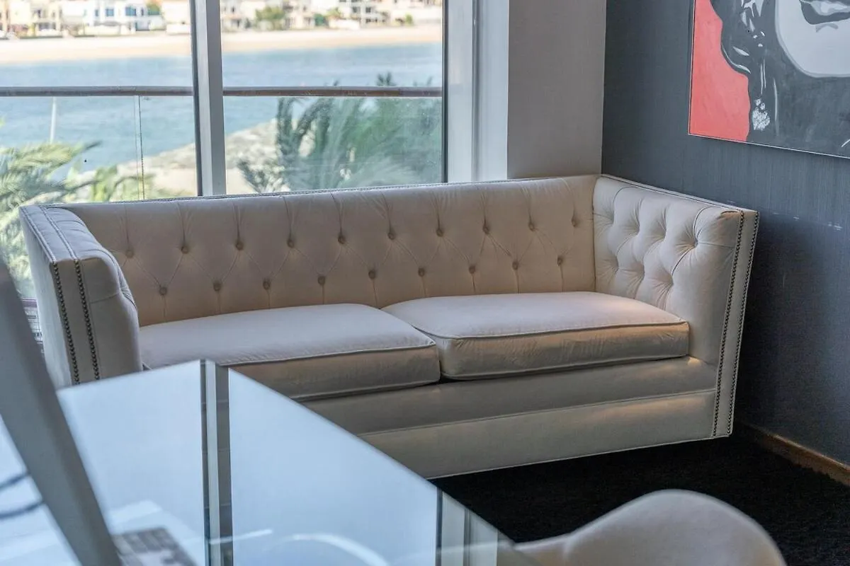 Glorious 3-Bedroom Apartment With Beach Views At Tiara Residences In Palm Jumeirah Dubai