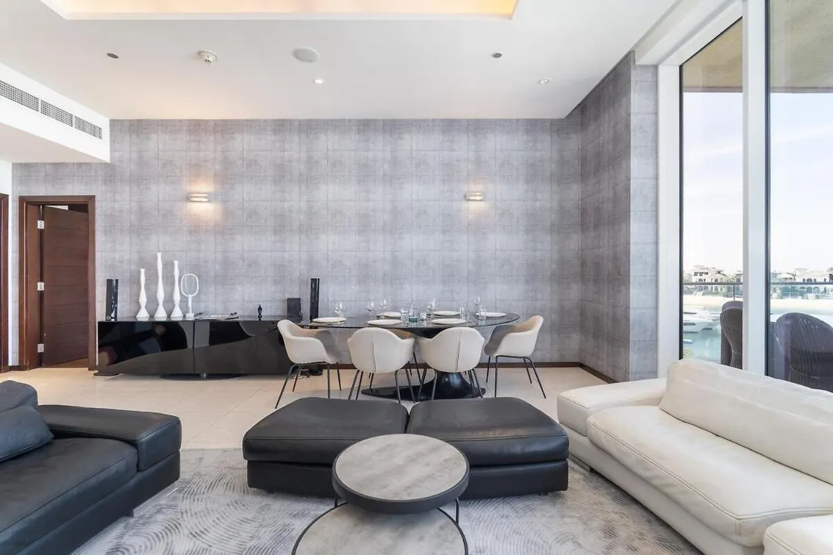 Glorious 3-Bedroom Apartment With Beach Views At Tiara Residences In Palm Jumeirah Dubai